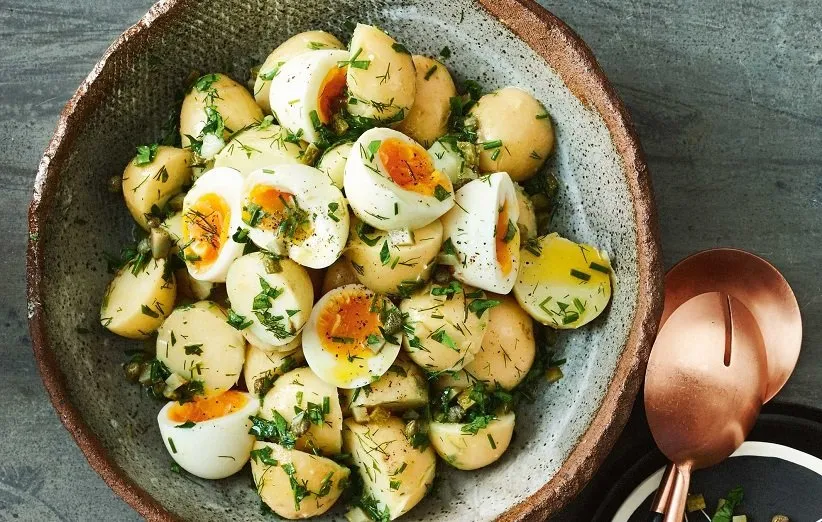 سیب‌زمینی و تخم‌مرغ آبپز