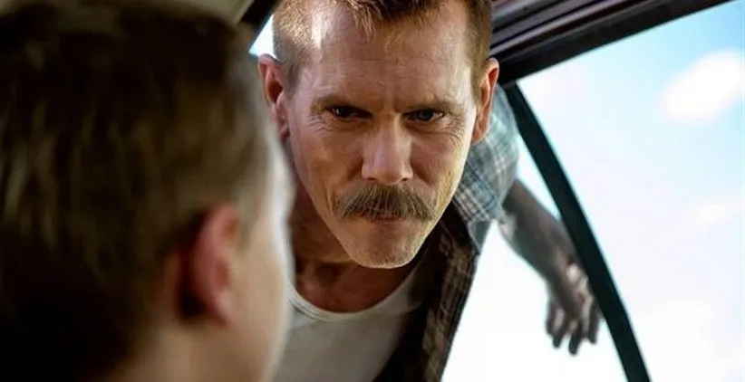 کوین بیکن در فیلم ماشین پلیس