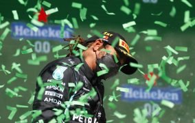 لوئیس همیلتون پیروز مسابقه‌ی جایزه بزرگ پرتغال در فصل 2021 رقابت‌های فرمول یک