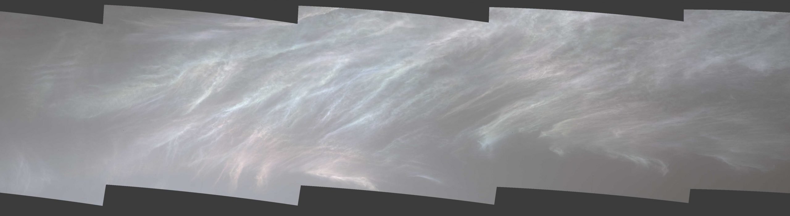 تصویری از ابرهای رنگین‌تاب مریخی
