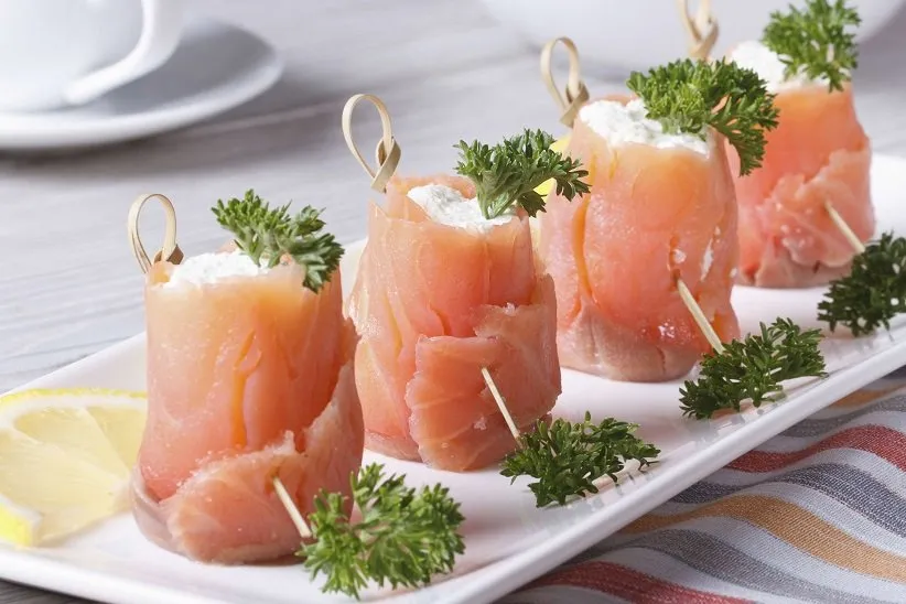 رول ماهی سالمون دودی