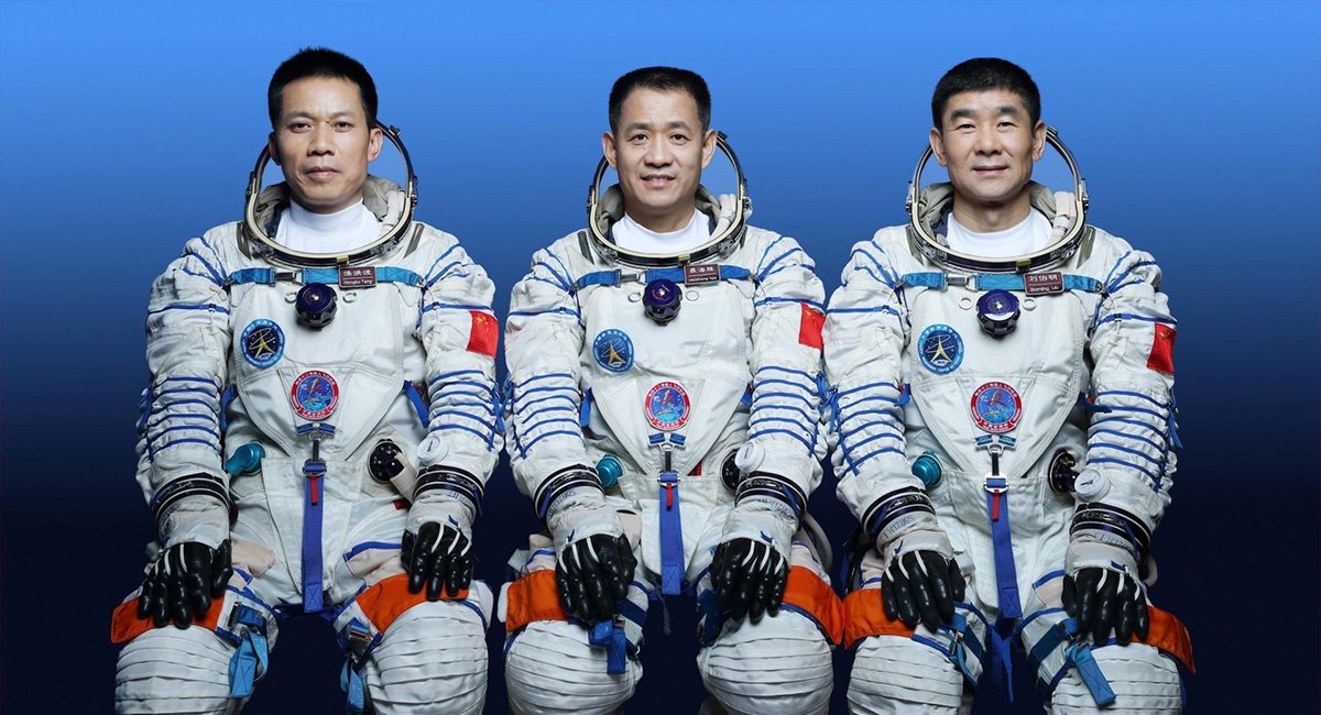 فضانوردان مأموریت شن‌ژو 12 چین