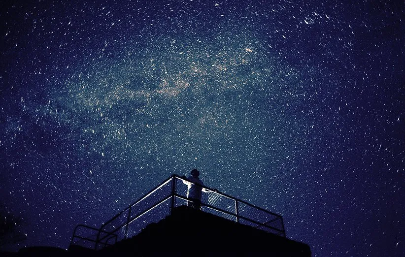 گوشه‌ای از آسمان شب