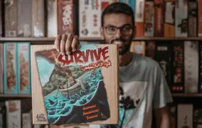 بردگیم Survive