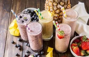 طرز تهیه 5 اسموتی تابستانی لذیذ و مقوی برای روزهای گرم