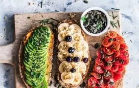 میان‌وعده‌ی مناسب برای رژیم غذایی وگان