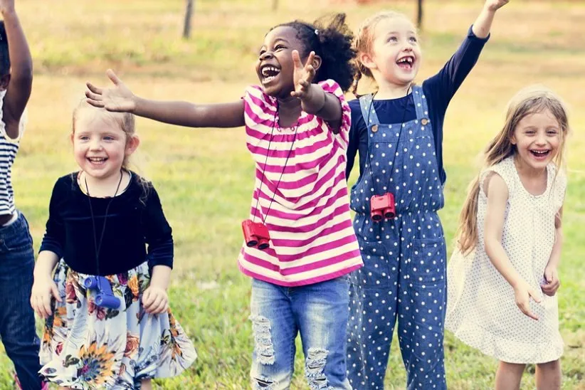 به دختران خود این امکان را دهید تا در گروه‌های ورزشی قرار بگیرند