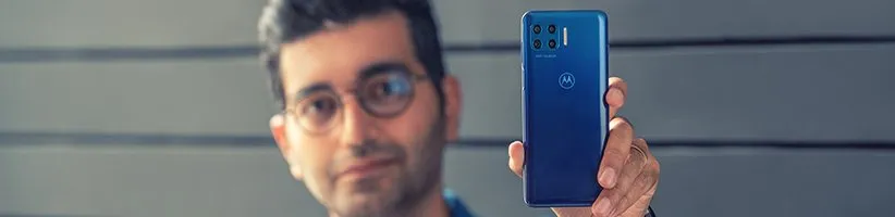 بررسی گوشی موتورولا موتو جی ۵G پلاس؛ باتری قدرتمند در کنار ۶ دوربین