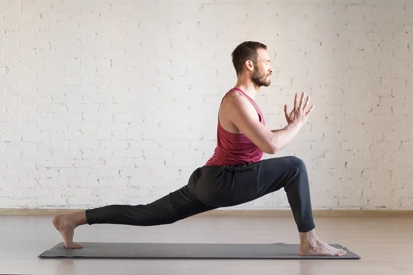 برخی حرکات و تمرینات یوگا به‌عنوان راهکارهایی مناسب برای مقابله با میگرن شناخته می‌شوند