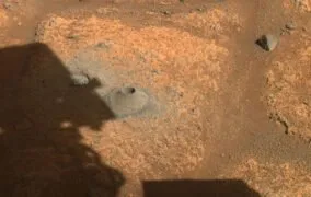 حفاری اولیه‌ی پشتکار برای پیشبرد نخستین عملیات نمونه‌برداری