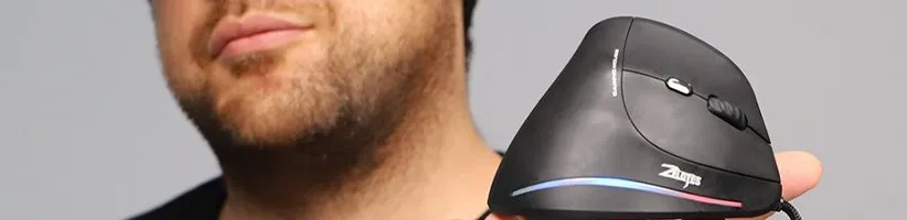 بررسی ماوس گیمینگ زلوتس C-18؛ طراحی عجیب و ارگونومیک فقط برای بازی