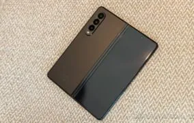 کالبدشکافی گلکسی زد فولد 3