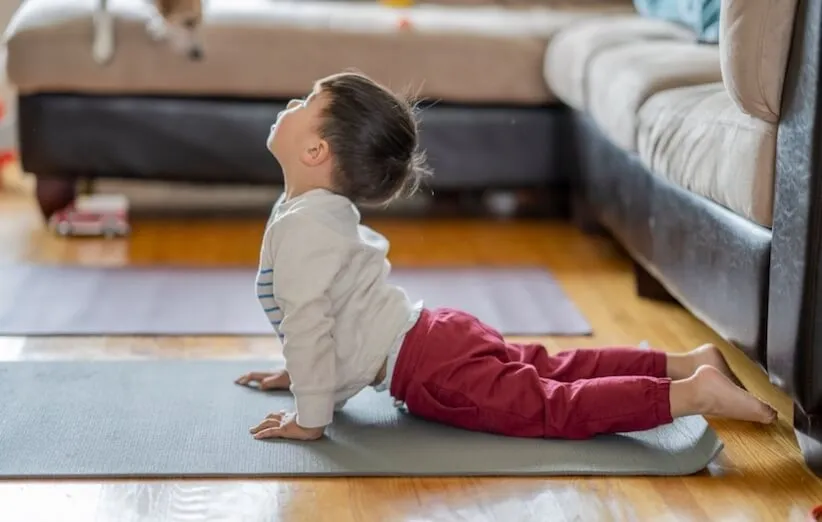 یوگا و حرکات کششی