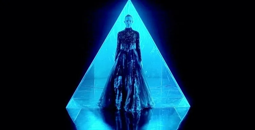 فیلم شیطان نئونی