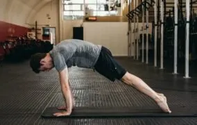 بهترین حرکات تمرینی برای تقویت ماهیچه‌های شکم