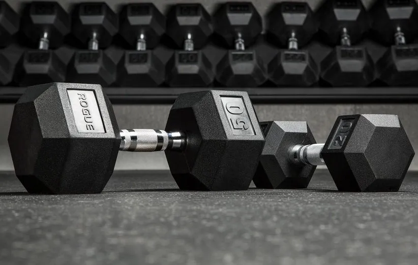 6 فایده‌ی دمبل زدن