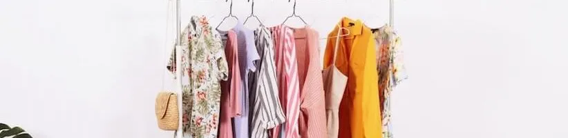 خوشبو کردن لباس‌ها بدون شست‌وشو