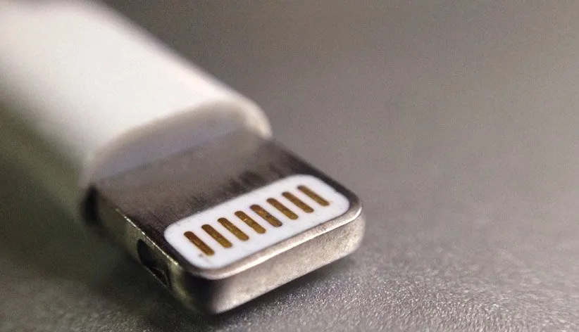 پورت‌ لایتنینگ‌