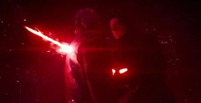 نمایی از فیلم جنگ ستارگان نیرو برمی‌خیزد