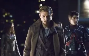 افسانه‌های فردای دی‌سی