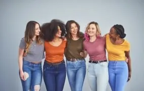 بزرگ کردن سینه