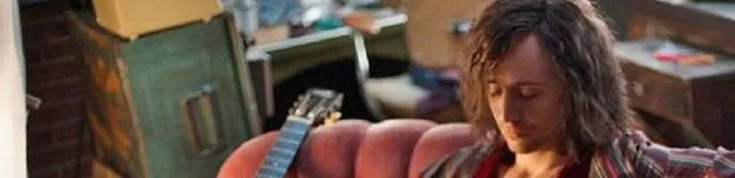 فقط عشاق زنده میمانند