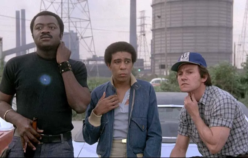 فیلم یقه آبی