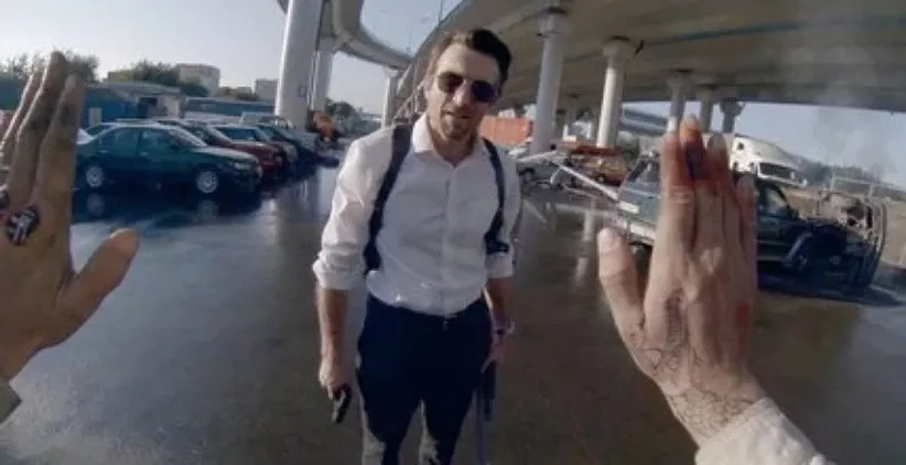 هنری جان سخت فیلمی مشابه فری گای