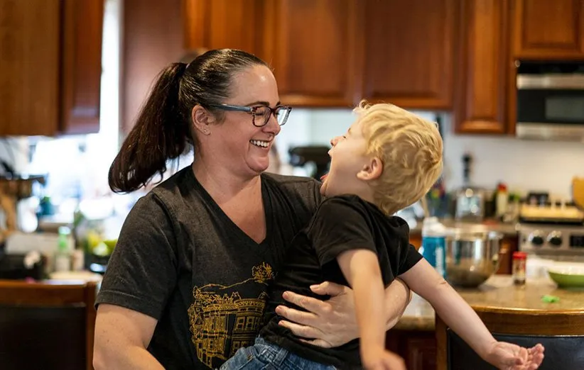 پیوند عاطفی مادر و کودک