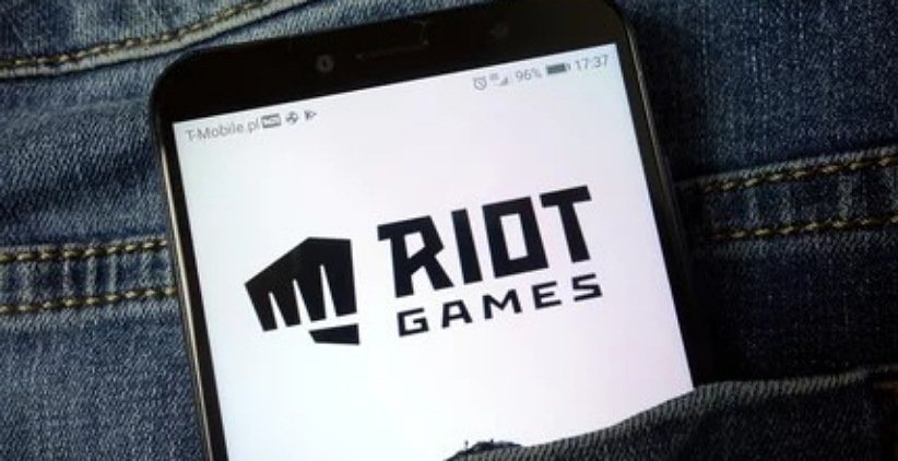 استودیو بازیسازی Riot