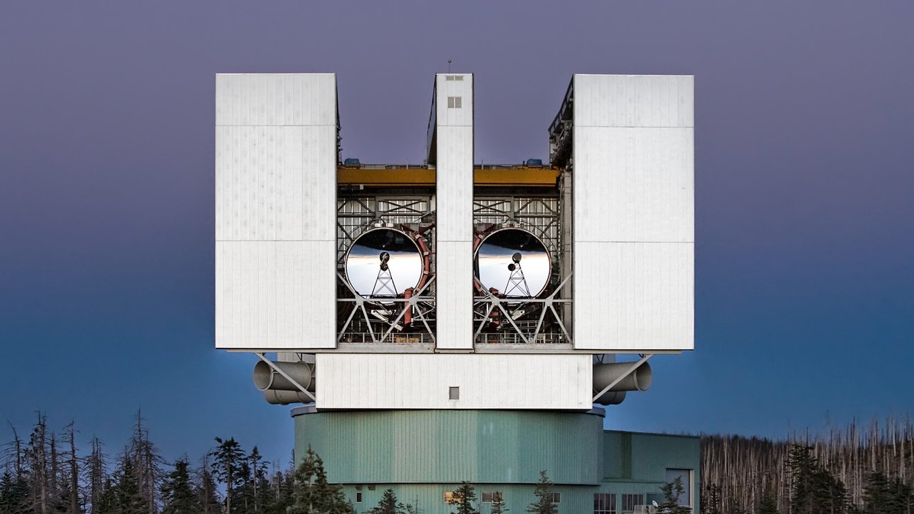 تلسکوپ دوچشمی بزرگ