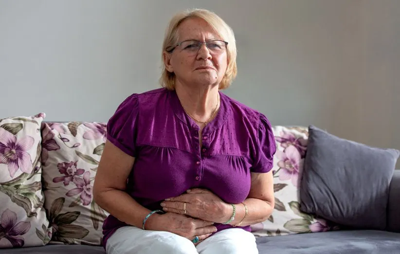 یبوست ممکن است با درد همراه باشد