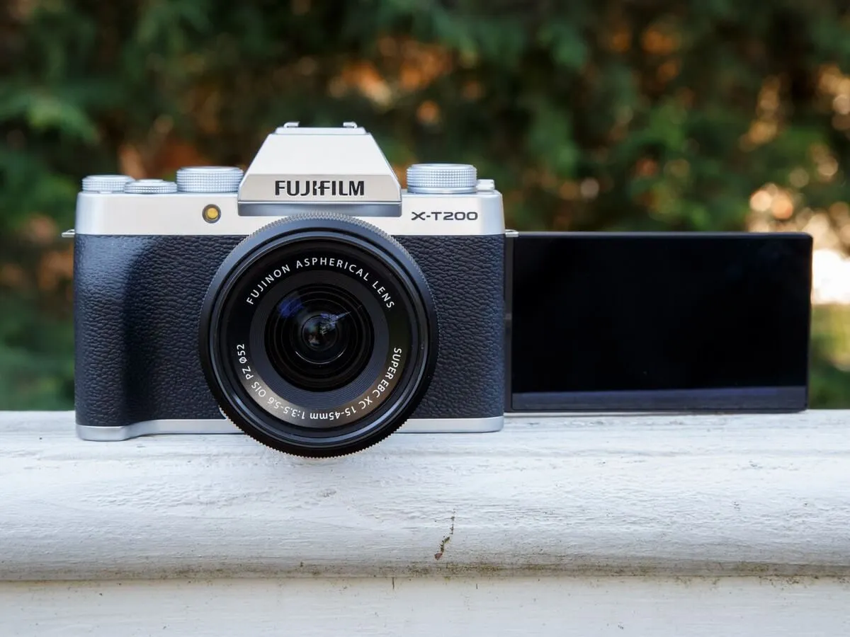 دوربین فوجی فیلم X-T200