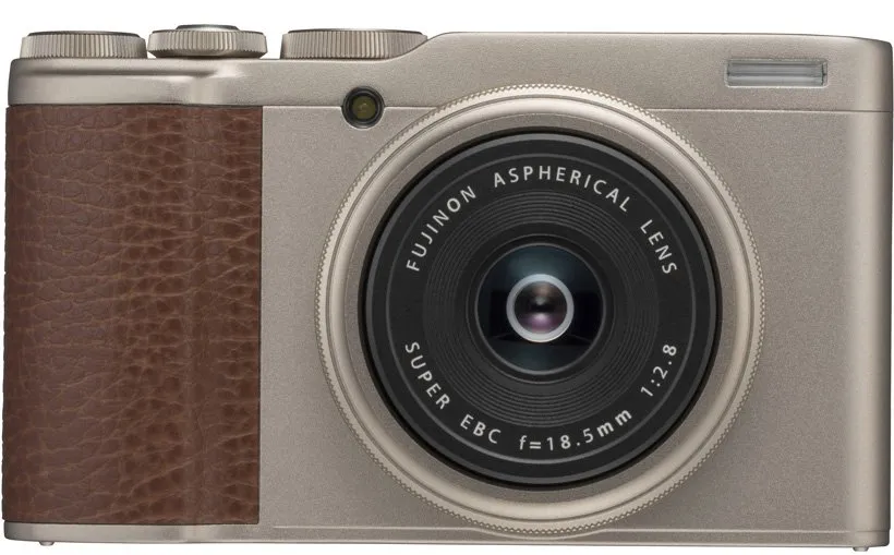 دوربین فوجی‌فیلم XF10