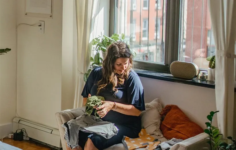 نور خورشید و خانم باردار