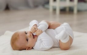 رفلاکس معده در نوزادان