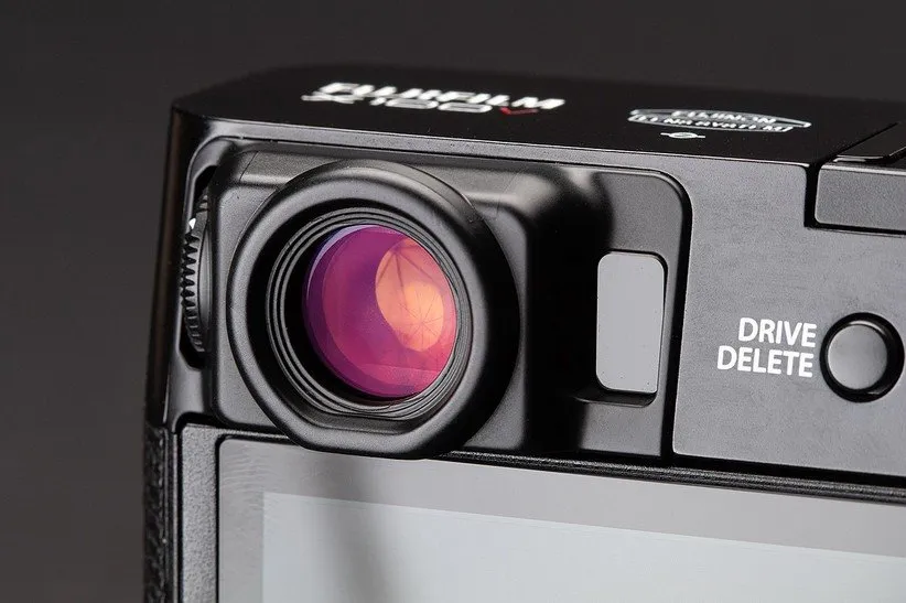 دوربین فوجی فیلم X100V