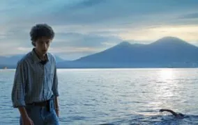 فیلم دست خدا