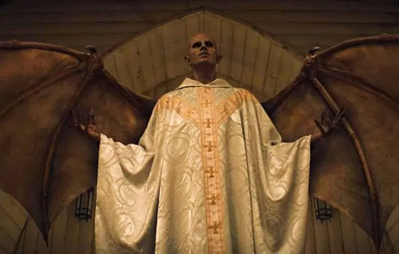 مراسم نیمهشب (Midnight Mass)