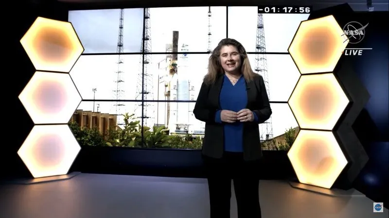 استودیوی پخش زندهی پرتاب تلسکوپ فضایی جیمز وب