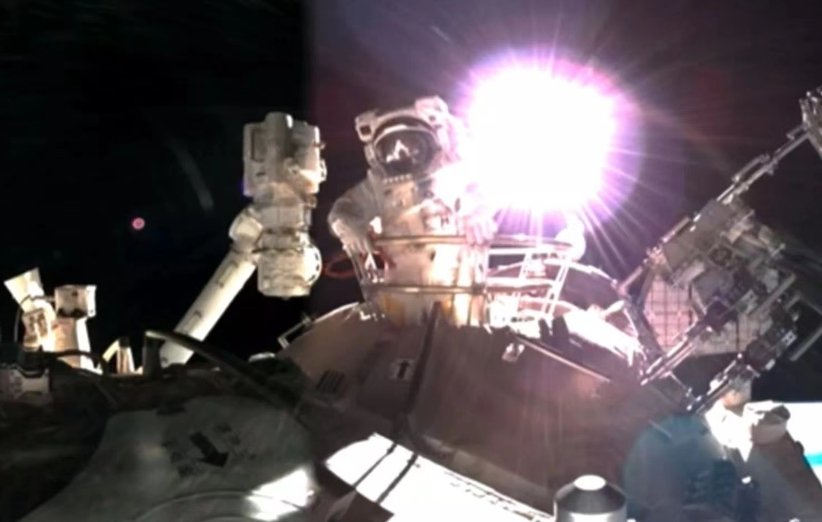 راهپیمایی فضایی فضانوردان شنژو 13