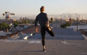 تمرین‌های کششی برای افزایش انعطاف پذیری