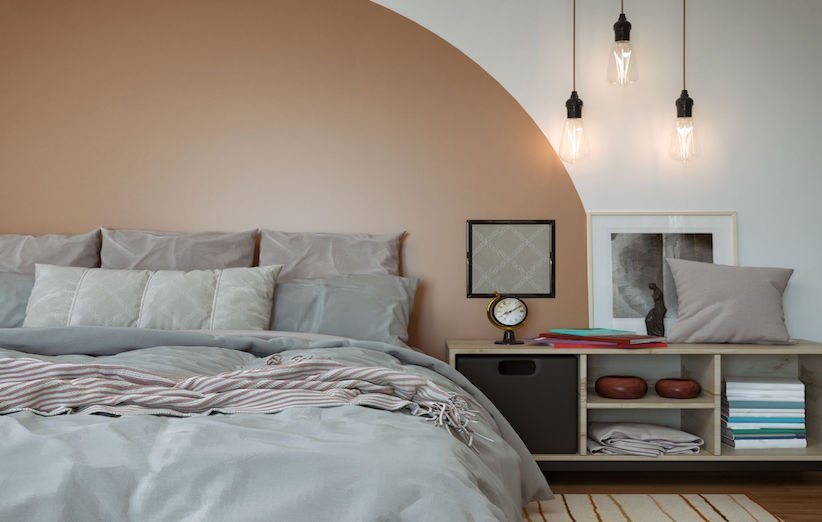 اتاق خواب با ترکیب رنگ بژ و قهوه‌ای