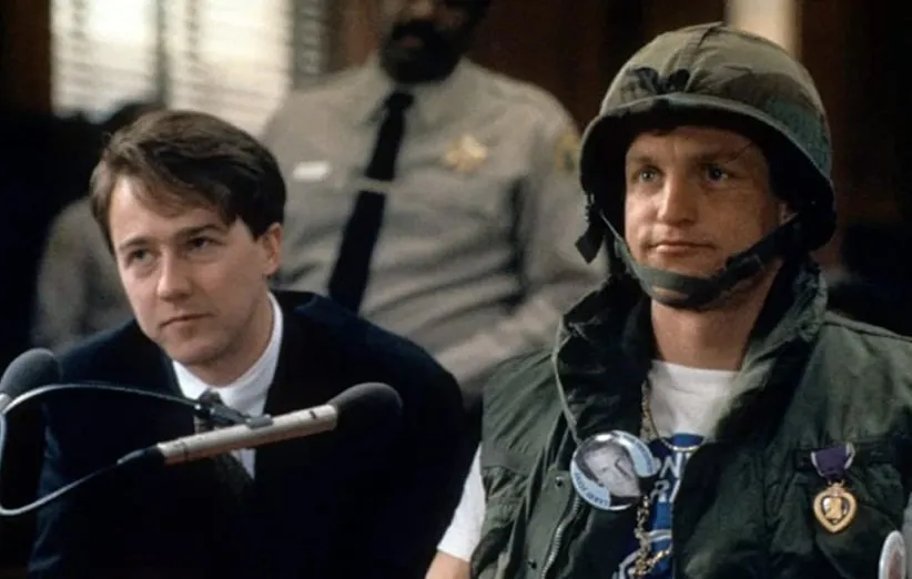 مردم علیه لری فلینت