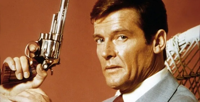 راجر مور بازیگر جیمز باند