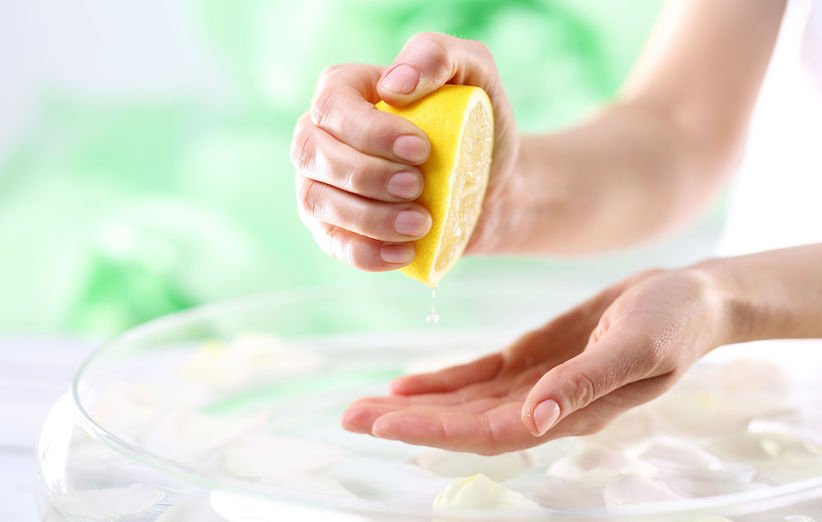 بوی بد دست‌ها را با پوست لیمو از بین ببرید