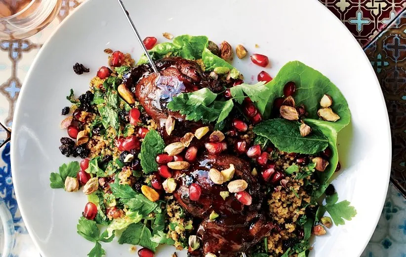 سالاد انار و نخود