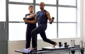 18 فایده‌ی ورزش پیلاتس که شما را به انجام این ورزش تشویق می‌کنند