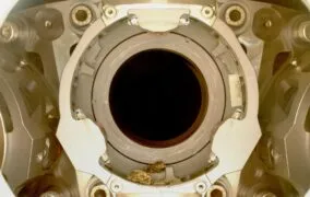 سنگریزه‌های باقی‌مانده در ظرف نمونه‌گیری