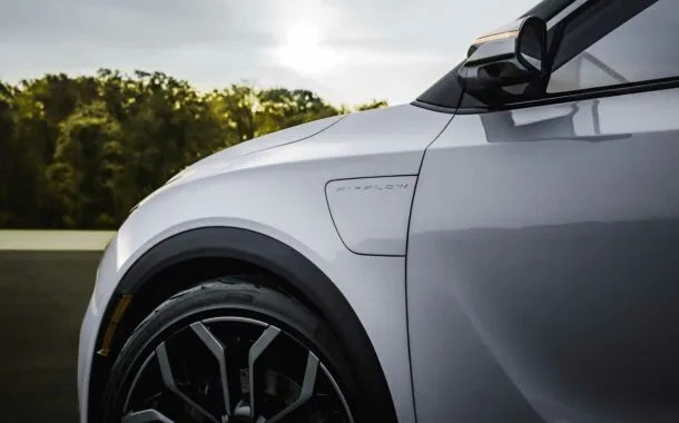 طرح مفهومی خودروی تمام‌الکتریکی کرایسلر ایرفلو